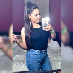 Meet your Posher, Aracely